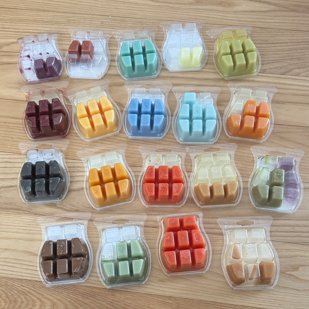 Scentsy Wax Melt Melt Bars LOT | 34 Bars | Home Fragrance - Picture 5 of 5